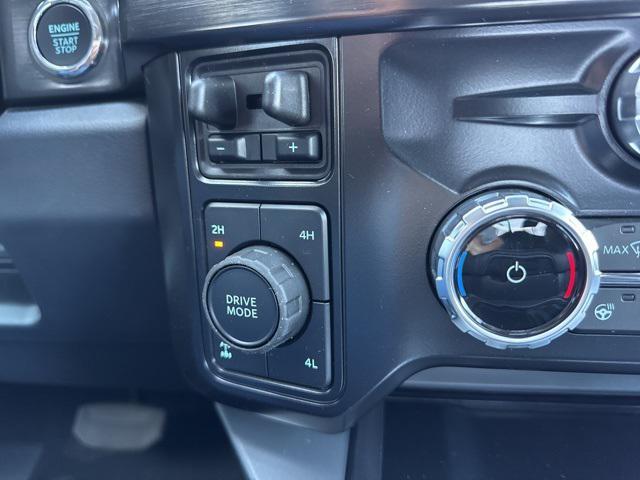 Photo of 2025 Agate Black Metallic Ford F-350