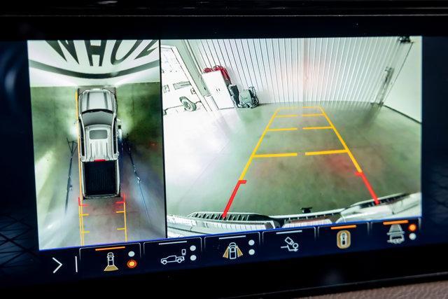 Photo of 2024 White Frost Tricoat GMC Sierra 1500