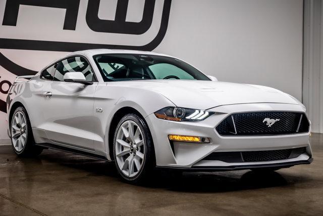 Photo of 2022 Oxford White Ford Mustang