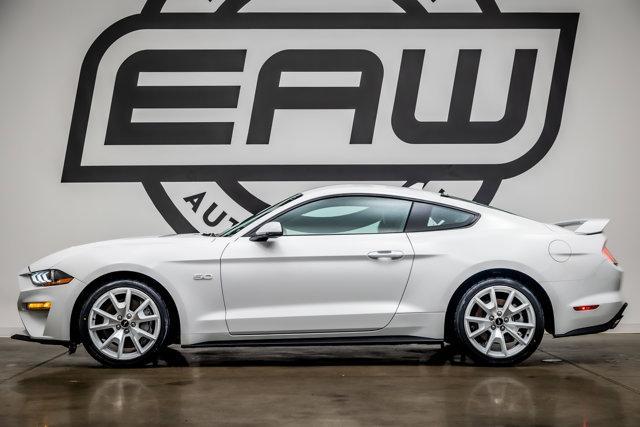 Photo of 2022 Oxford White Ford Mustang