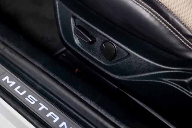 Photo of 2022 Oxford White Ford Mustang
