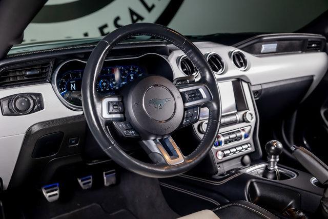Photo of 2022 Oxford White Ford Mustang