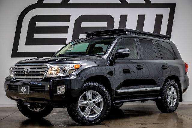 Photo of 2013 Black Toyota Land Cruiser