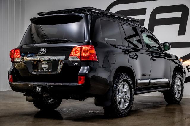 Photo of 2013 Black Toyota Land Cruiser