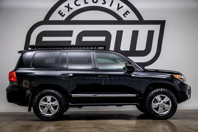Photo of 2013 Black Toyota Land Cruiser