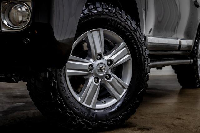 Photo of 2013 Black Toyota Land Cruiser