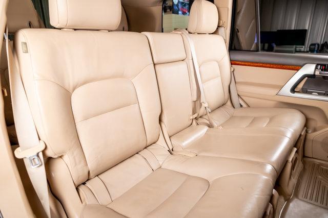 Photo of 2013 Black Toyota Land Cruiser
