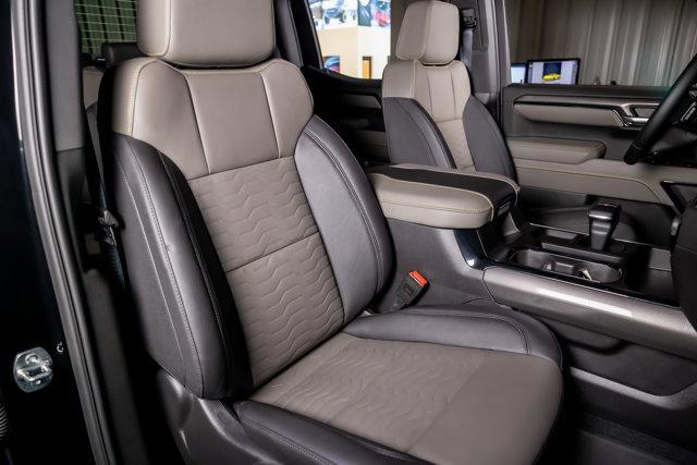 Photo of 2025 Black Chevrolet Silverado 1500