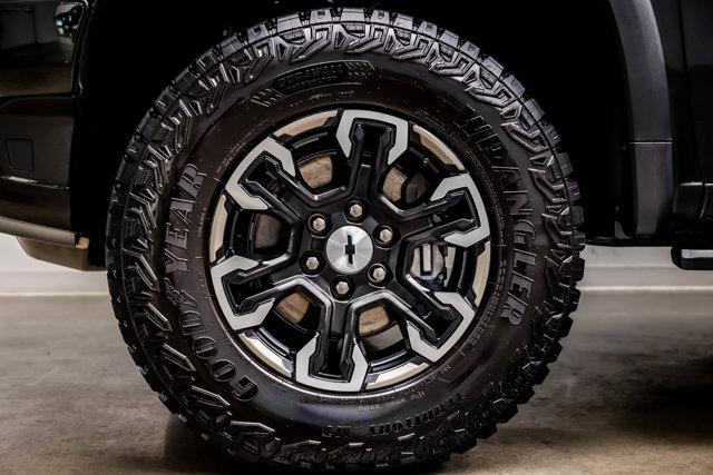 Photo of 2025 Black Chevrolet Silverado 1500