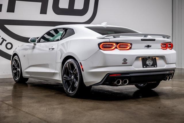 Photo of 2023 Summit White Chevrolet Camaro