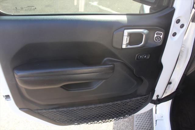 Photo of 2020 Bright White Clearcoat Jeep Wrangler Unlimited