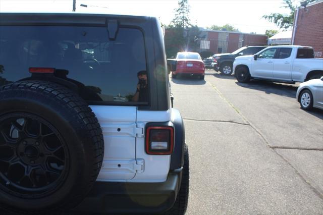 Photo of 2020 Bright White Clearcoat Jeep Wrangler Unlimited