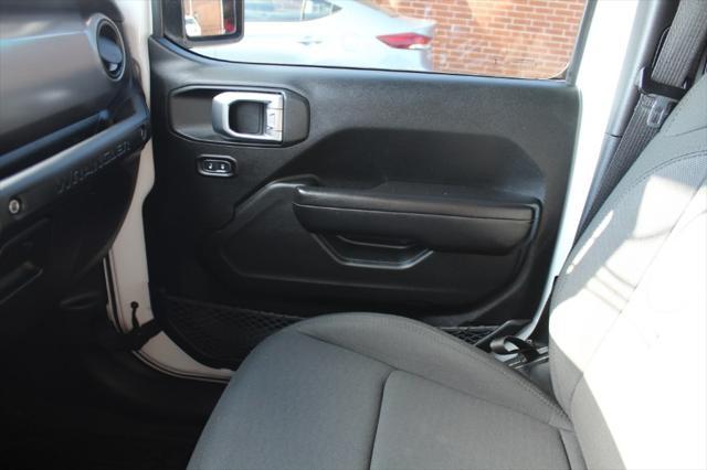 Photo of 2020 Bright White Clearcoat Jeep Wrangler Unlimited