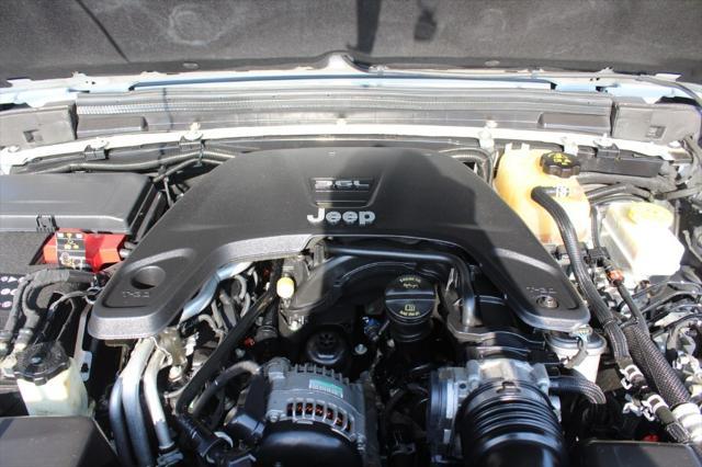 Photo of 2020 Bright White Clearcoat Jeep Wrangler Unlimited