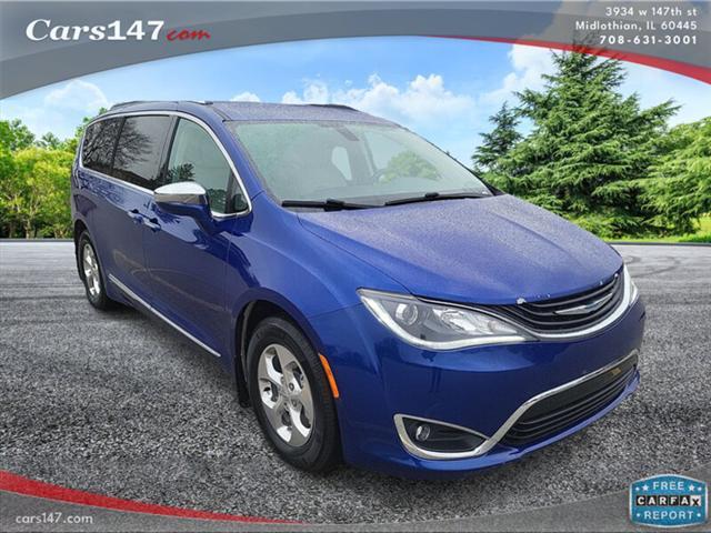 Photo of 2018 Ocean Blue Metallic Chrysler Pacifica Hybrid