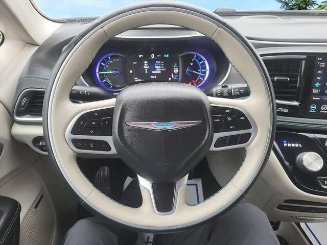 Photo of 2018 Ocean Blue Metallic Chrysler Pacifica Hybrid