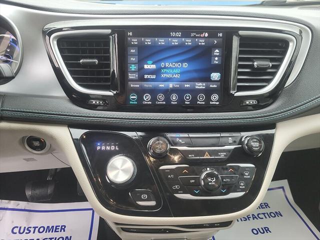 Photo of 2018 Ocean Blue Metallic Chrysler Pacifica Hybrid