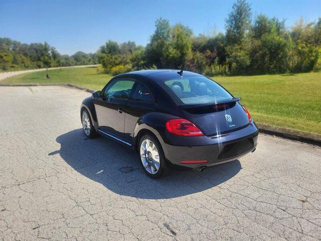 Photo of 2013 Deep Black Pearl Metallic Volkswagen Beetle