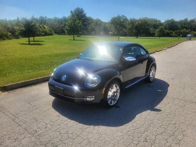 Photo of 2013 Deep Black Pearl Metallic Volkswagen Beetle