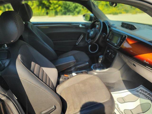 Photo of 2013 Deep Black Pearl Metallic Volkswagen Beetle