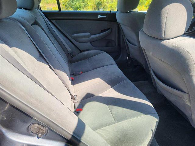 Photo of 2007 Graphite Pearl Honda Accord