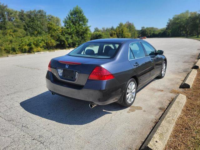 Photo of 2007 Graphite Pearl Honda Accord