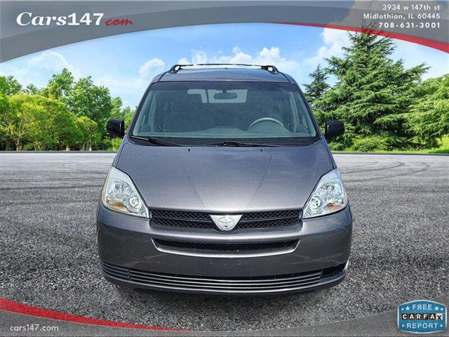 Photo of 2005 Phantom Gray Pearl Toyota Sienna