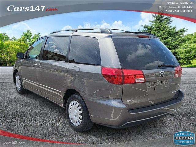 Photo of 2005 Phantom Gray Pearl Toyota Sienna