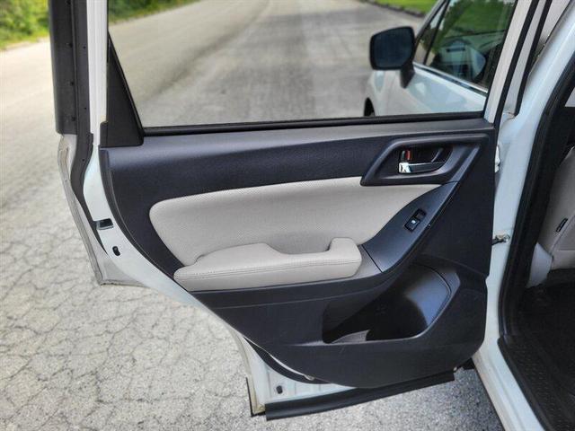 Photo of 2014 Satin White Pearl Subaru Forester