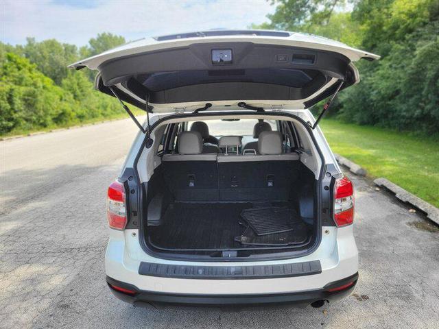 Photo of 2014 Satin White Pearl Subaru Forester