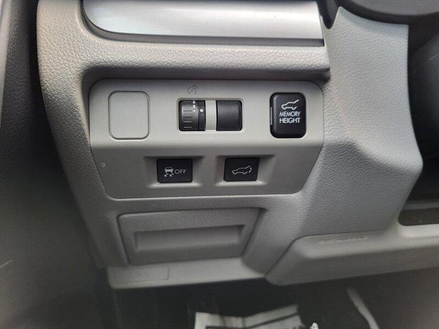 Photo of 2014 Satin White Pearl Subaru Forester