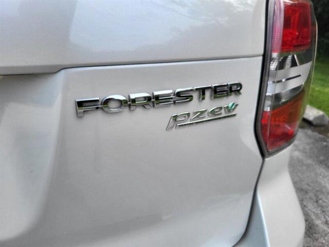 Photo of 2014 Satin White Pearl Subaru Forester