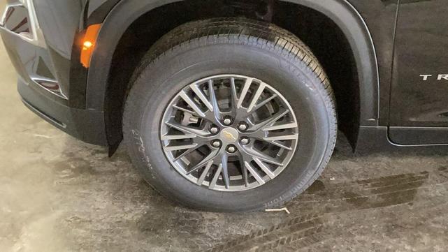 Photo of 2026 Mosaic Black Metallic Chevrolet Traverse