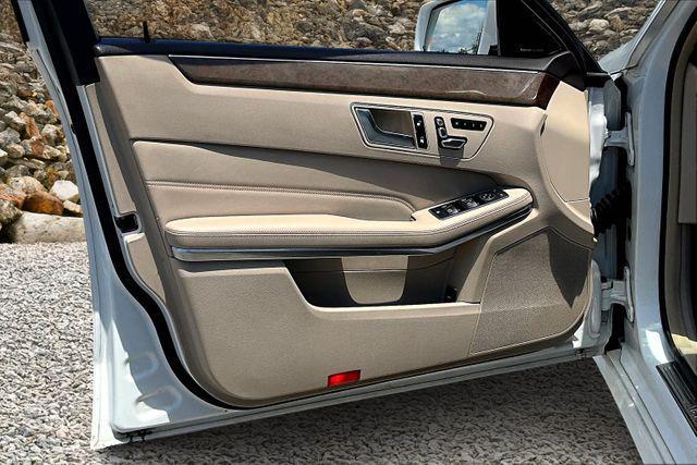 Photo of 2014 White Mercedes-Benz E-Class