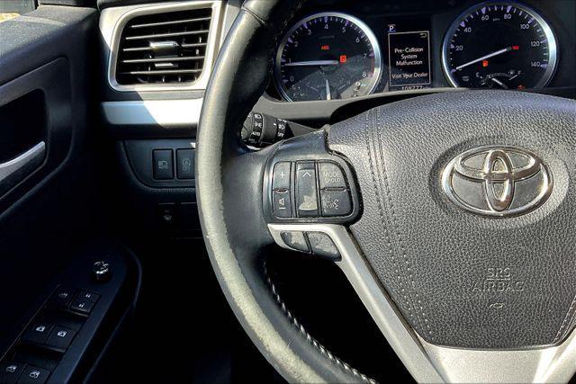 Photo of 2018 Predawn Gray Mica Toyota Highlander