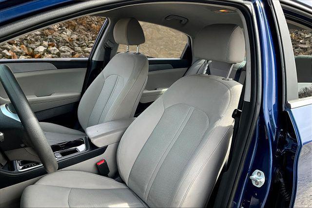 Photo of 2019 Phantom Black Hyundai SONATA