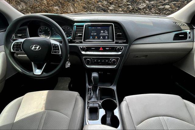 Photo of 2019 Phantom Black Hyundai SONATA