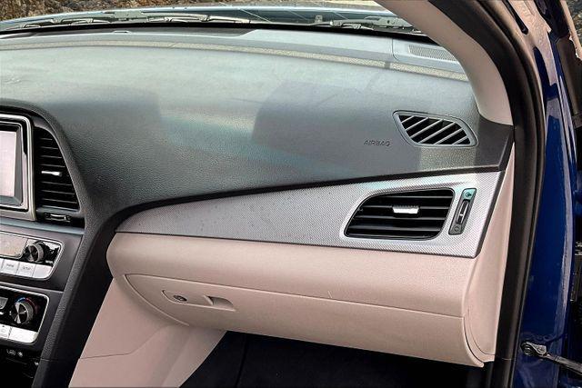 Photo of 2019 Phantom Black Hyundai SONATA