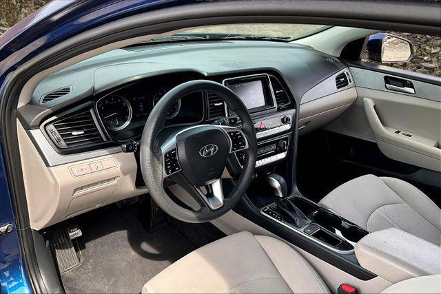 Photo of 2019 Phantom Black Hyundai SONATA