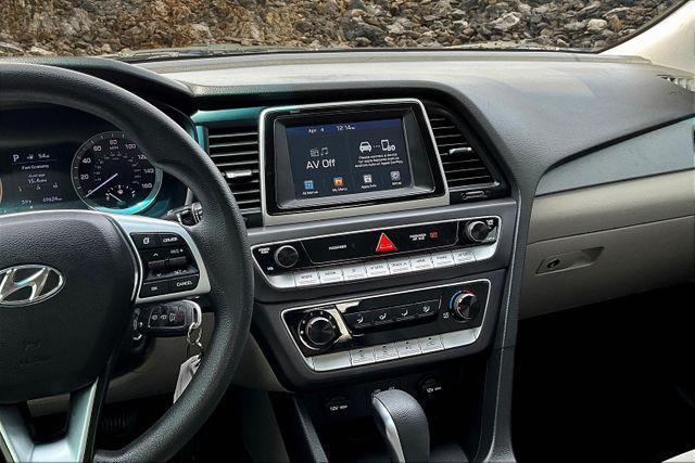 Photo of 2019 Phantom Black Hyundai SONATA