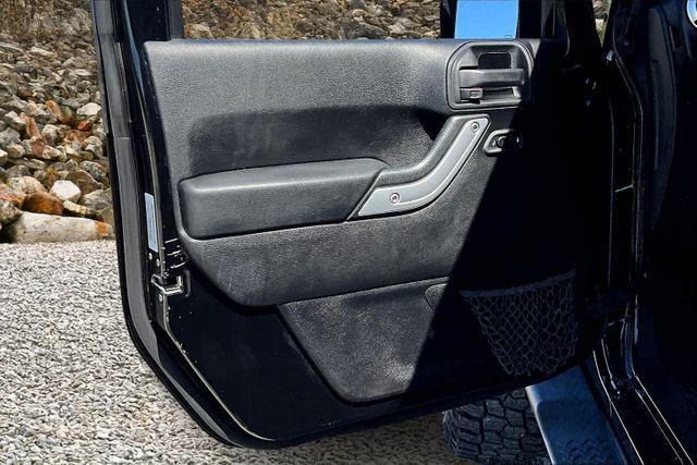 Photo of 2014 Black Clearcoat Jeep Wrangler Unlimited