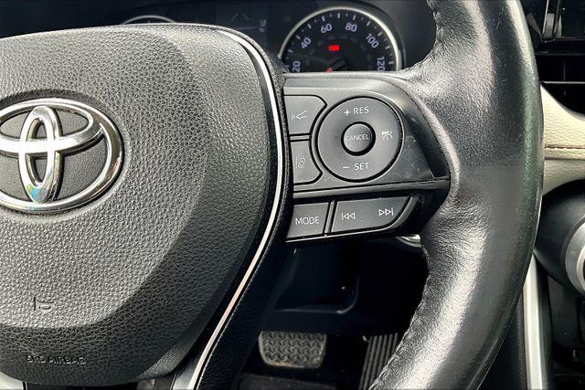 Photo of 2019 Blue Toyota RAV4