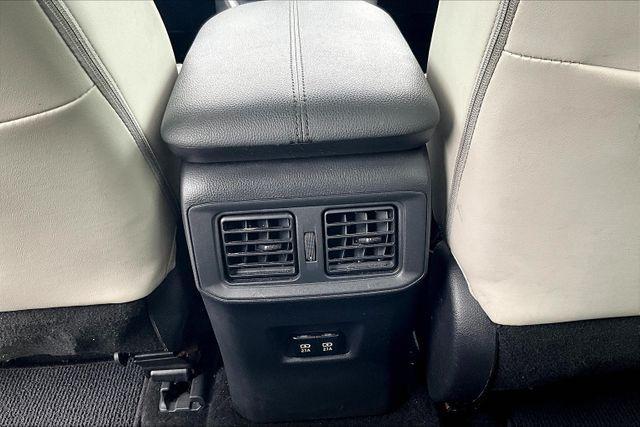 Photo of 2019 Blue Toyota RAV4