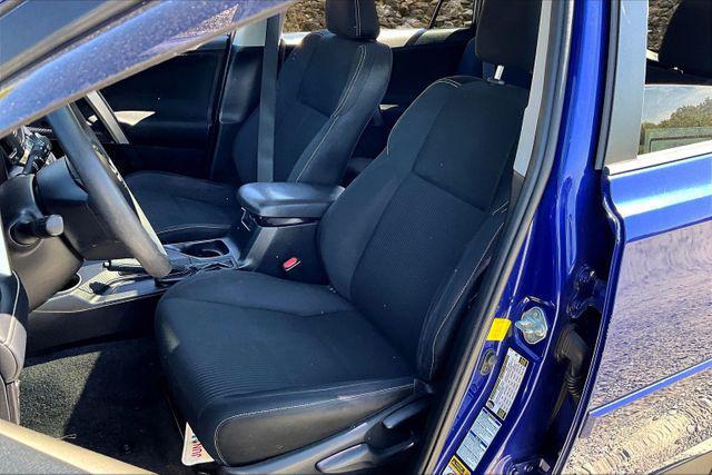 Photo of 2014 Blue Toyota RAV4