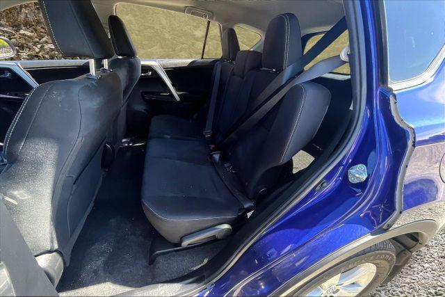 Photo of 2014 Blue Toyota RAV4