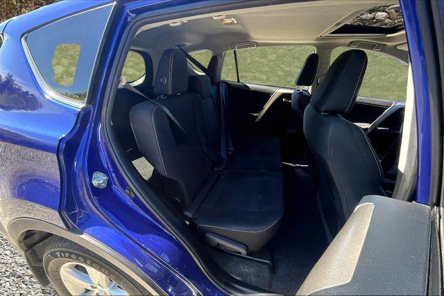 Photo of 2014 Blue Toyota RAV4