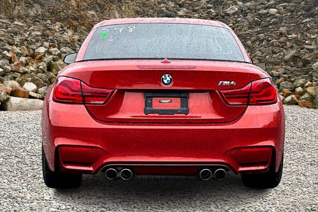 Photo of 2018 Sakhir Orange II Metallic BMW M4