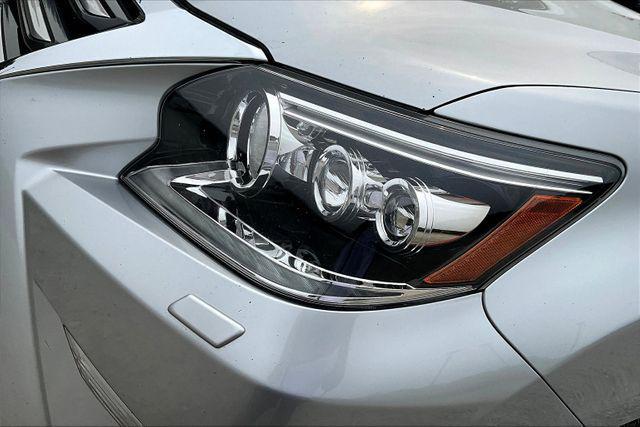 Photo of 2019 Silver Lining Metallic Lexus GX 460