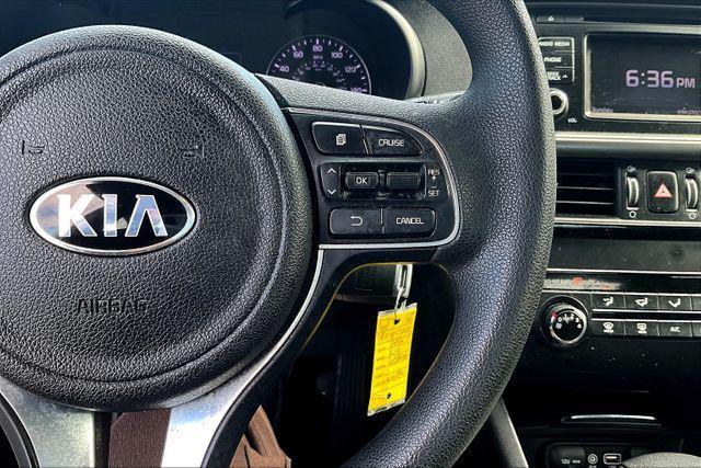 Photo of 2016 Snow White Pearl Kia Optima