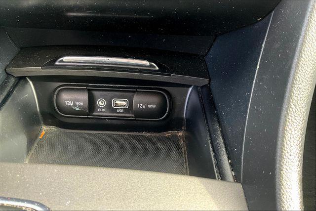 Photo of 2016 Snow White Pearl Kia Optima